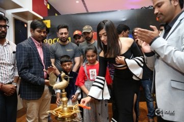 Rashmika Mandanna Launches Happi Mobiles at Banjara Hills